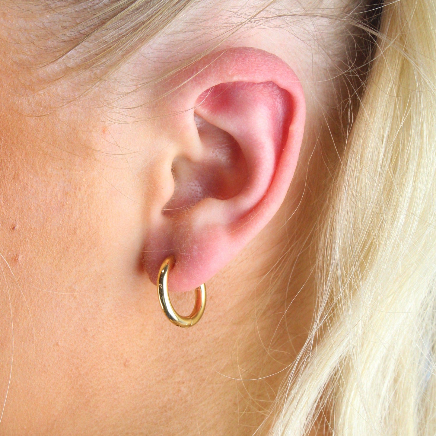 17mm Stainless Steel Hoop Earrings (Gold Plated)