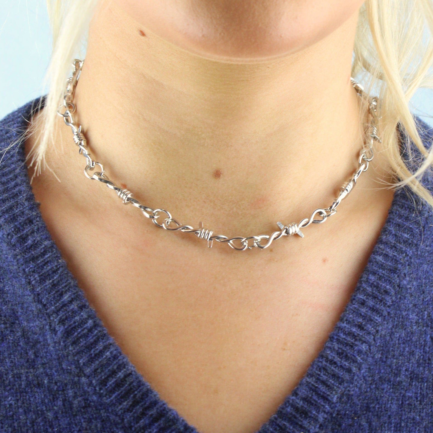 16 Inch Thin Barbed Wire Necklace
