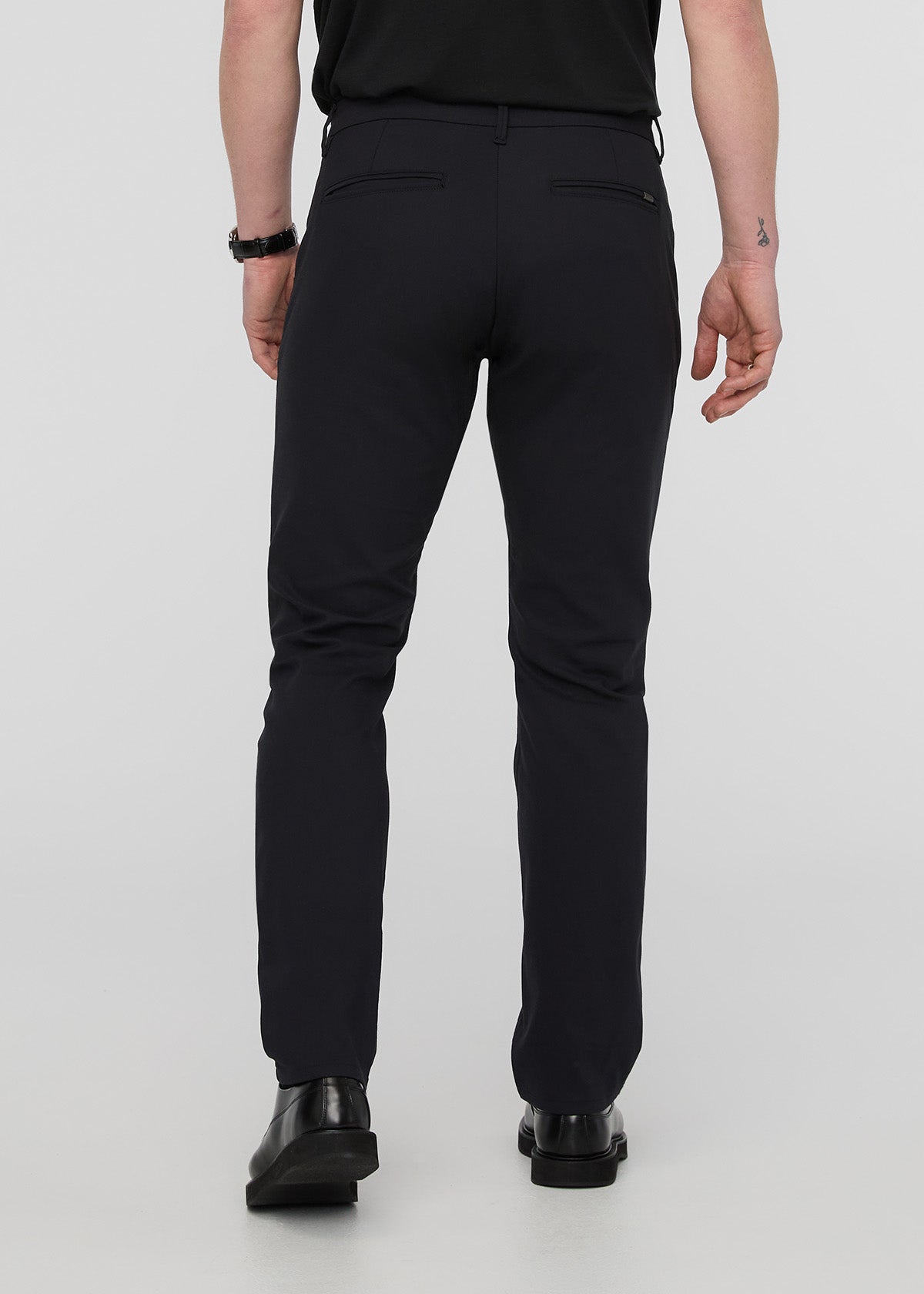 NuStretch Relaxed Taper Trouser - Black