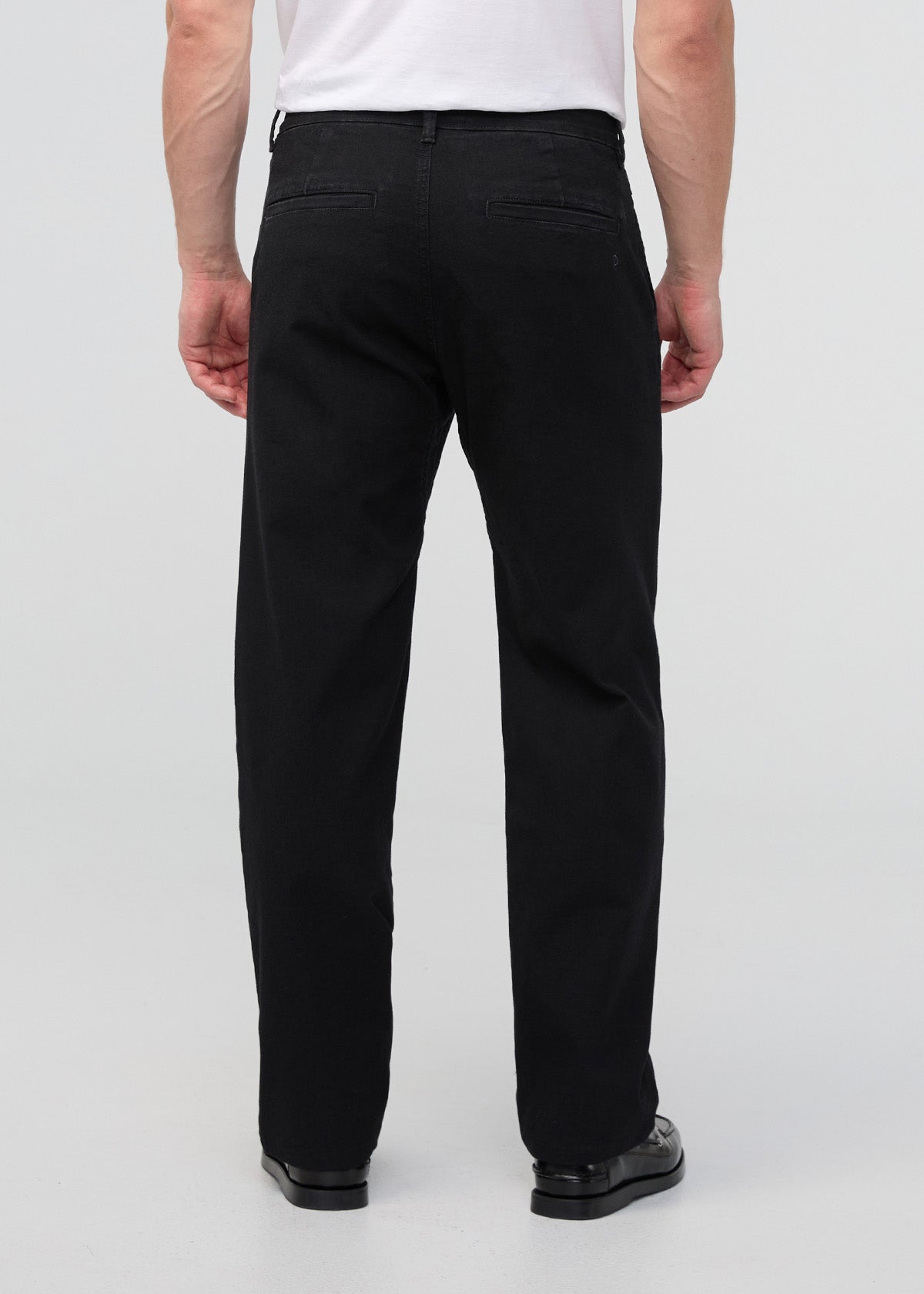 Stretch Canvas Relaxed Straight Chino - Onyx