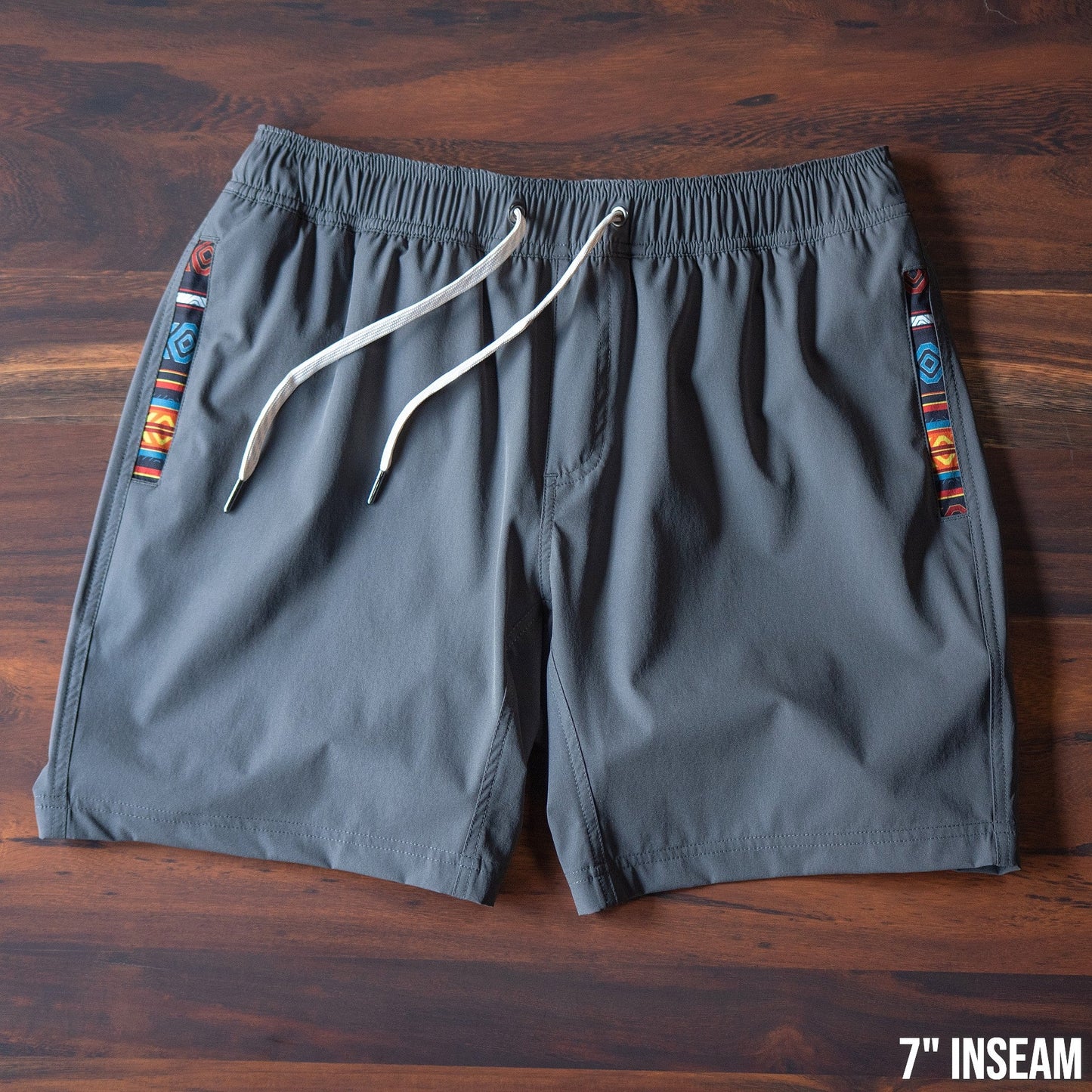 Nomad 3.0 Short (Hybrid) - Charcoal