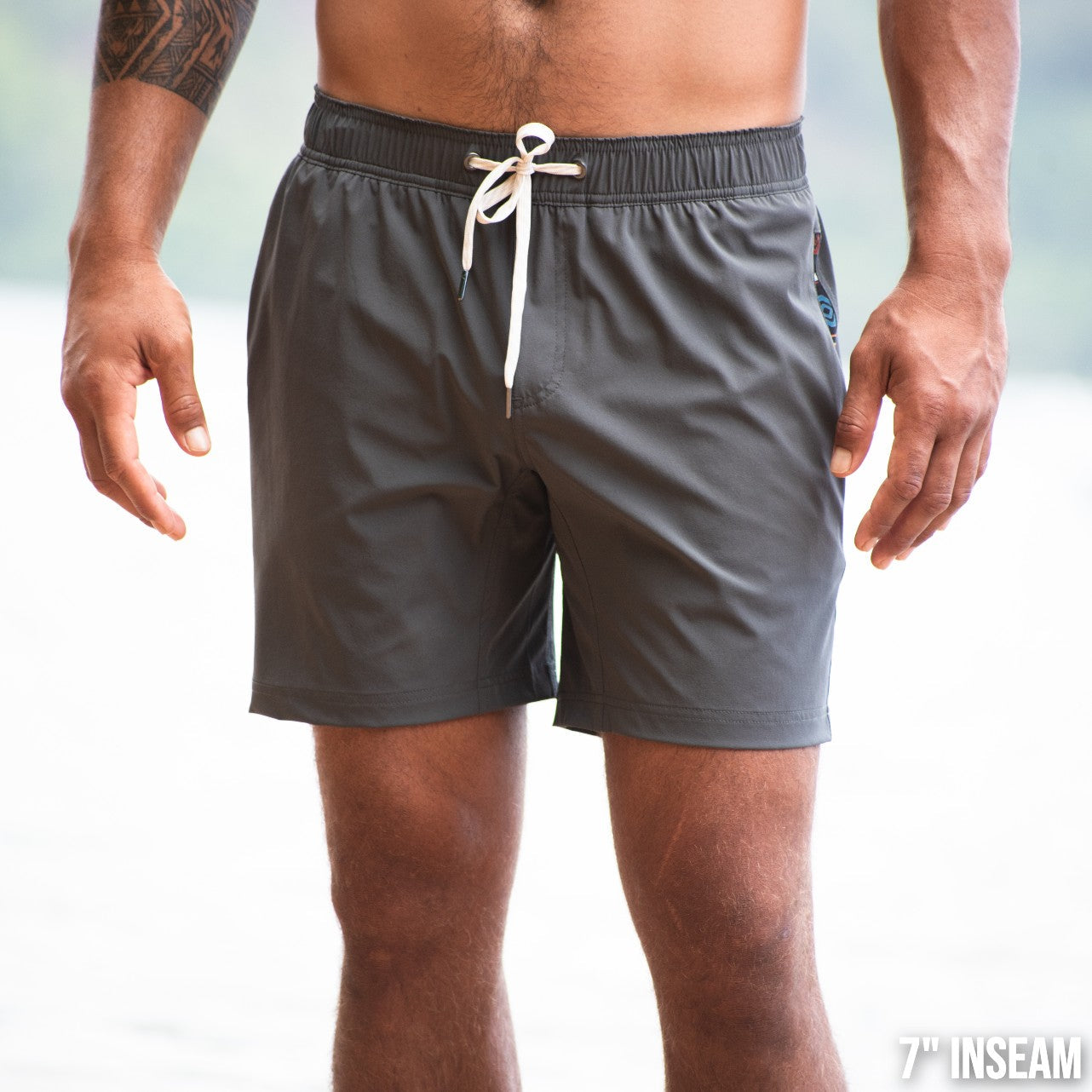 Nomad 3.0 Short (Hybrid) - Charcoal