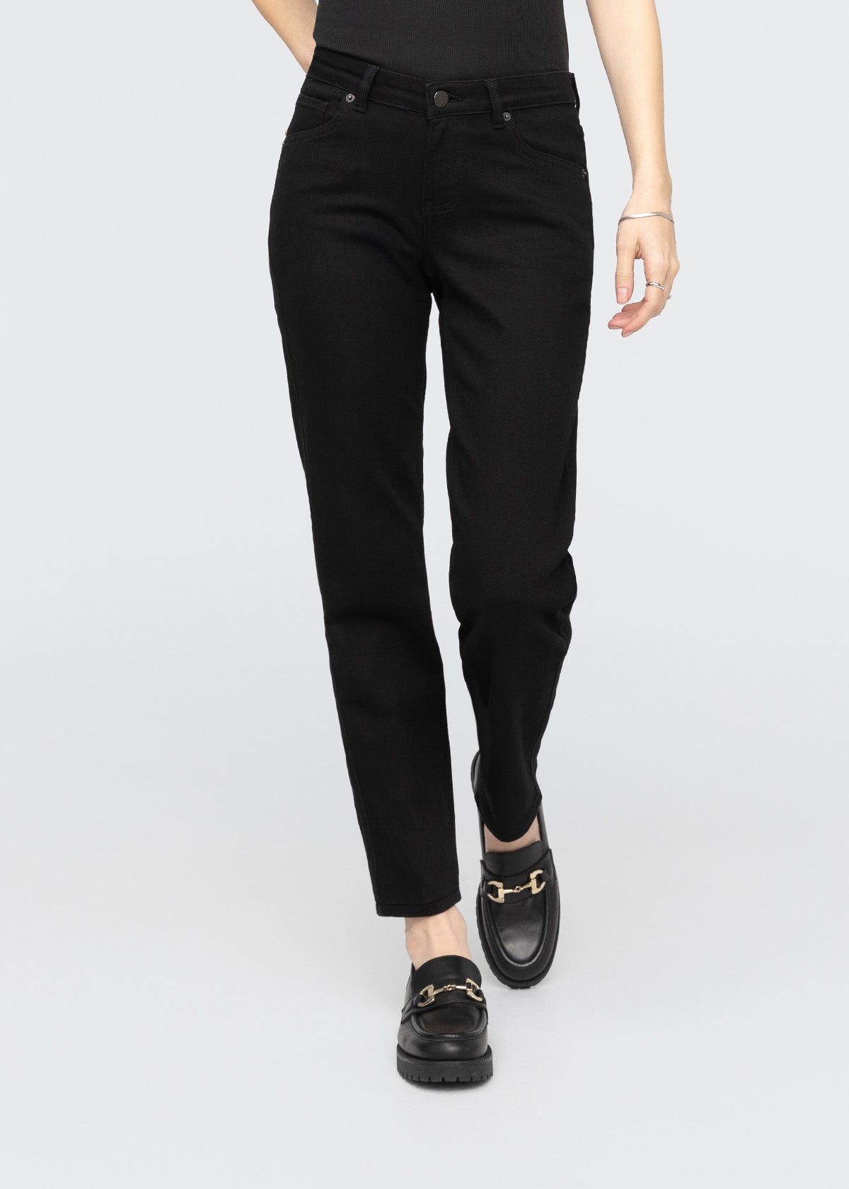 Performance Denim Girlfriend - Black
