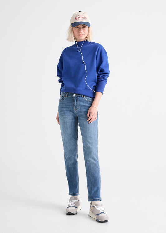 Performance Denim Girlfriend - Vintage Light Stone