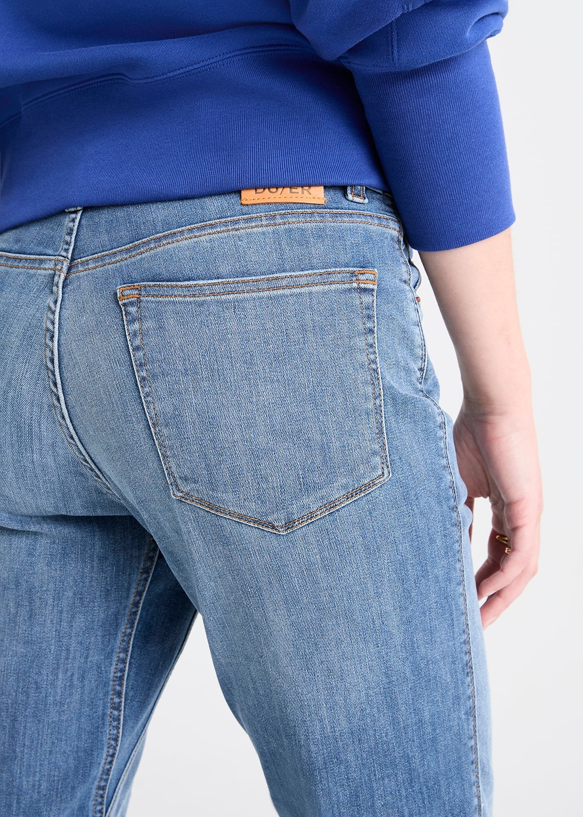 Performance Denim Girlfriend - Vintage Light Stone