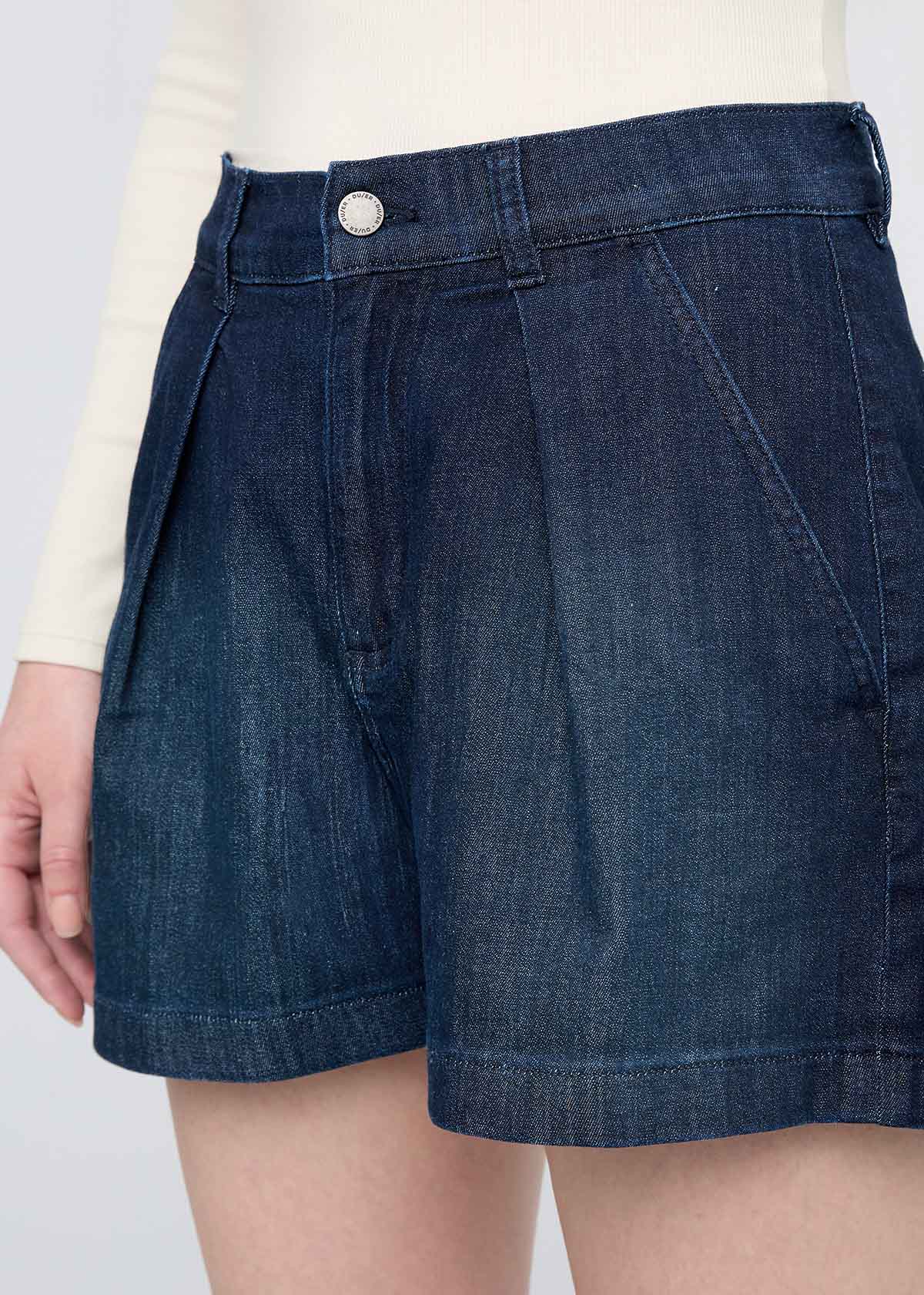 Performance Denim Lite Pleated Short - Modern Rinse